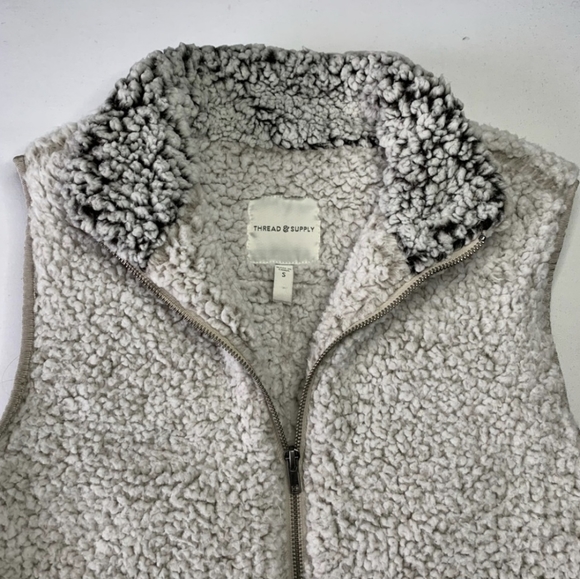 Thread & Supply Soft Popcorn Vest - Picture 3 of 4